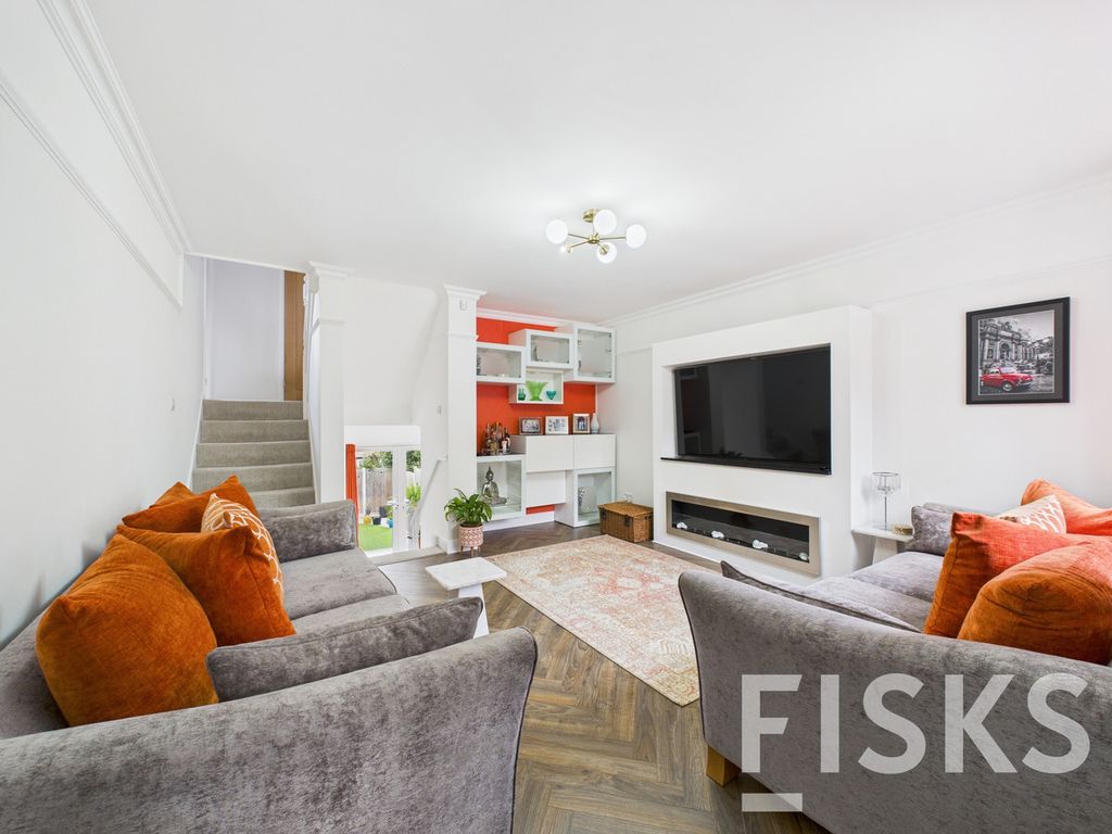 Property photo 2 of 24