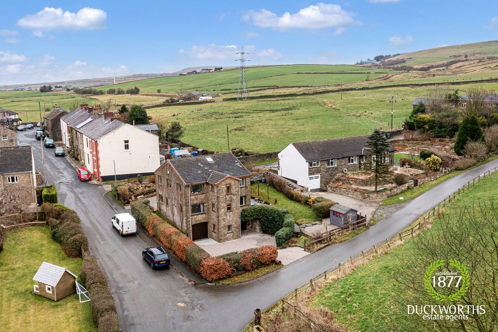 Property photo 1 of 46