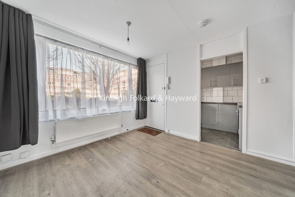 Property photo 2 of 6 0164d615-1975-40Ac-9