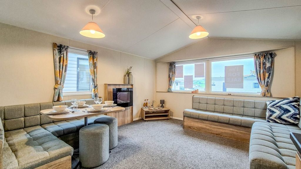 Property photo 1 of 19 Untitled 7