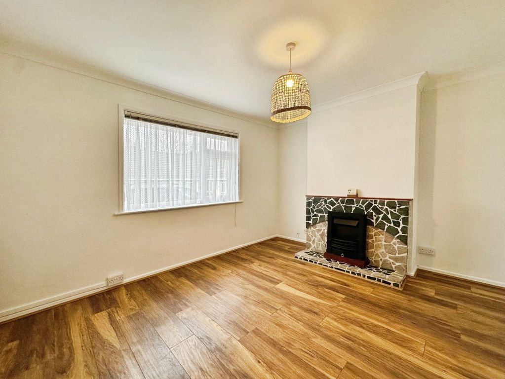 Property photo 2 of 23 4865043