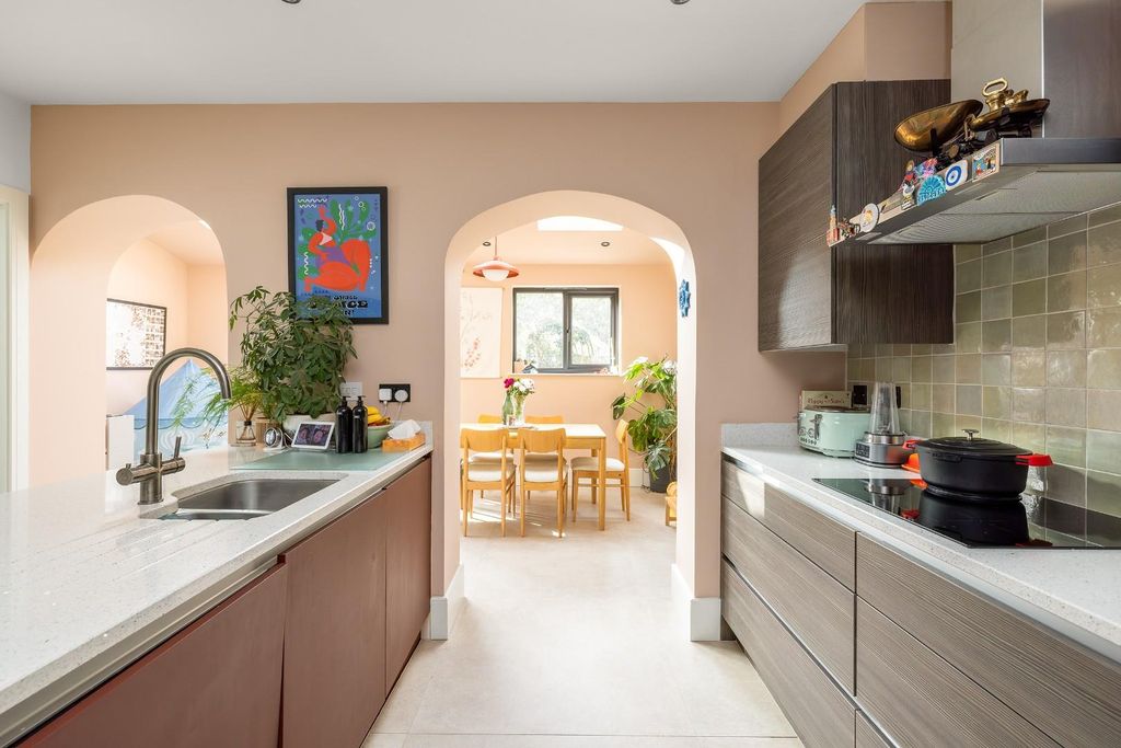 Property photo 1 of 45 Char6262-Cn.Jpg