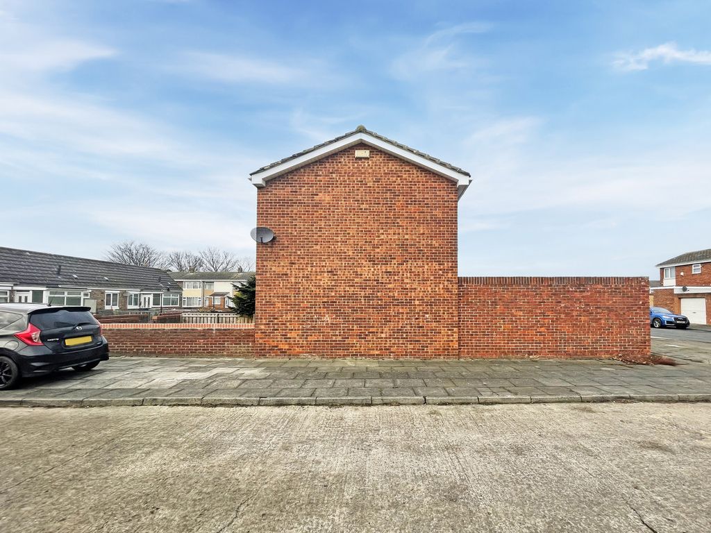 Property photo 2 of 21