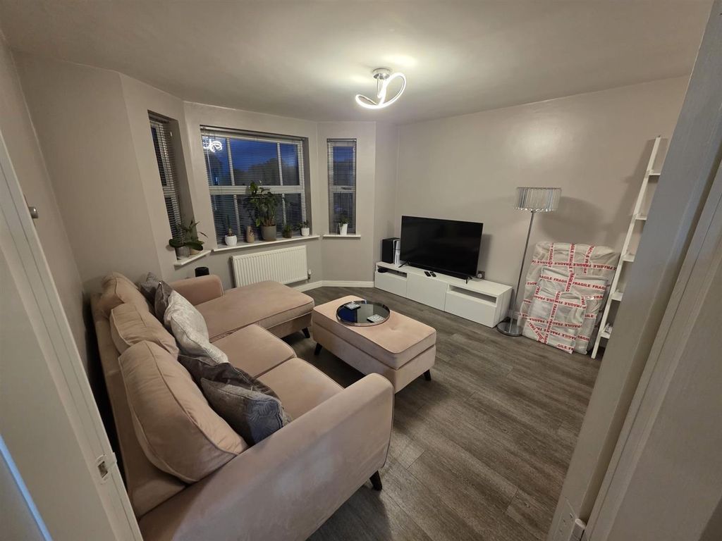 Property photo 3 of 11 51E4d28c-Ec1A-482F-9B2E-d8540906249A.Jpeg