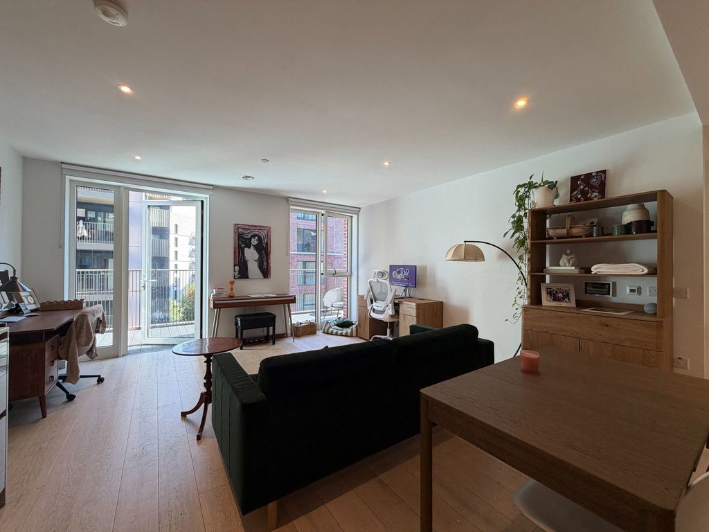 Property photo 2 of 11