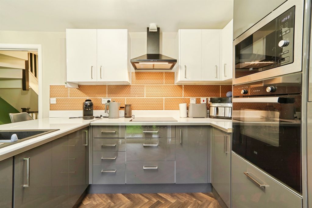 Property photo 3 of 15