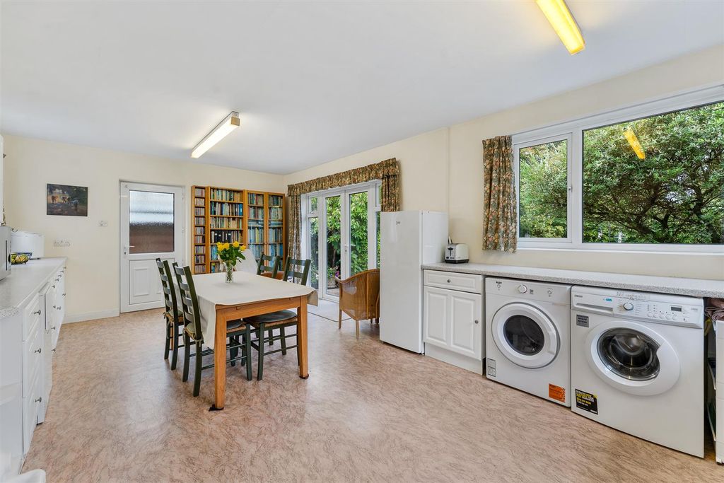 Property photo 2 of 43 Image 2
