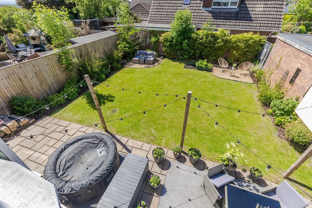 Property photo 3 of 26