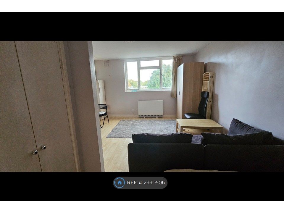 Property photo 1 of 11 Living Area