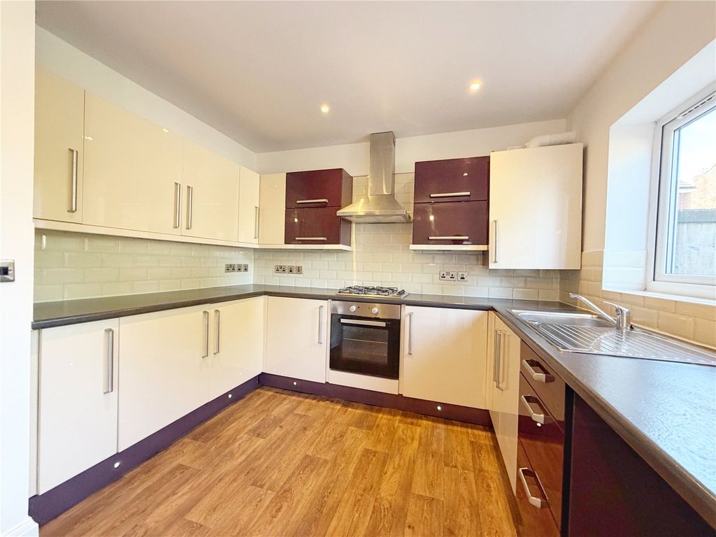 Property photo 3 of 17 Picture No. 04