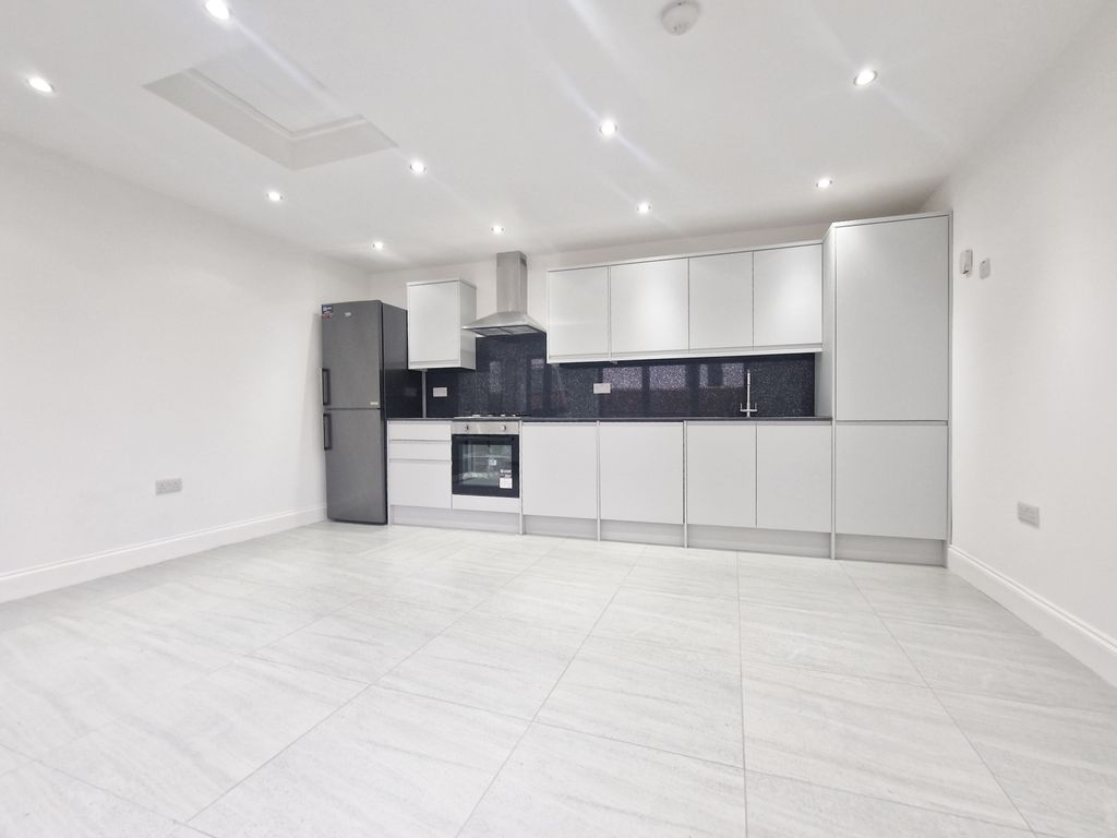 Property photo 1 of 3