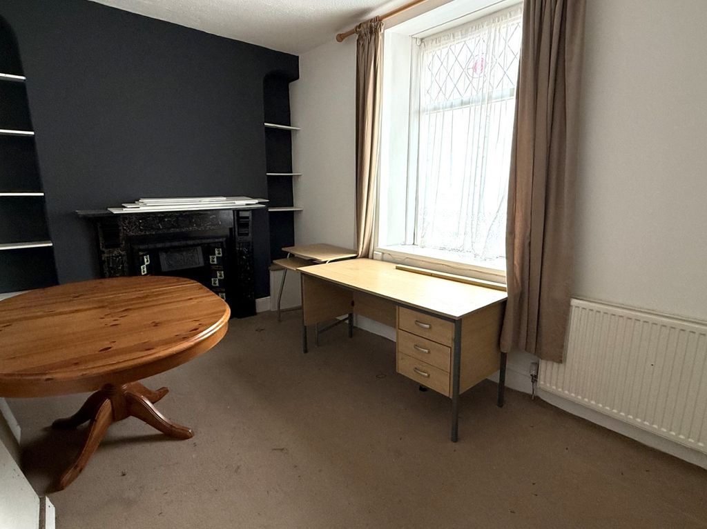 Property photo 2 of 11 Not Specified