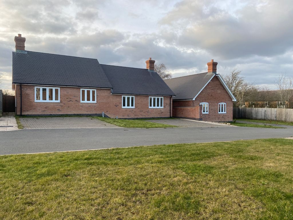 Property photo 1 of 24