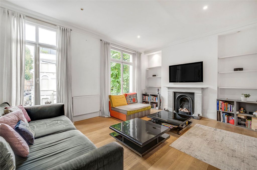 Property photo 3 of 12 Picture No. 02