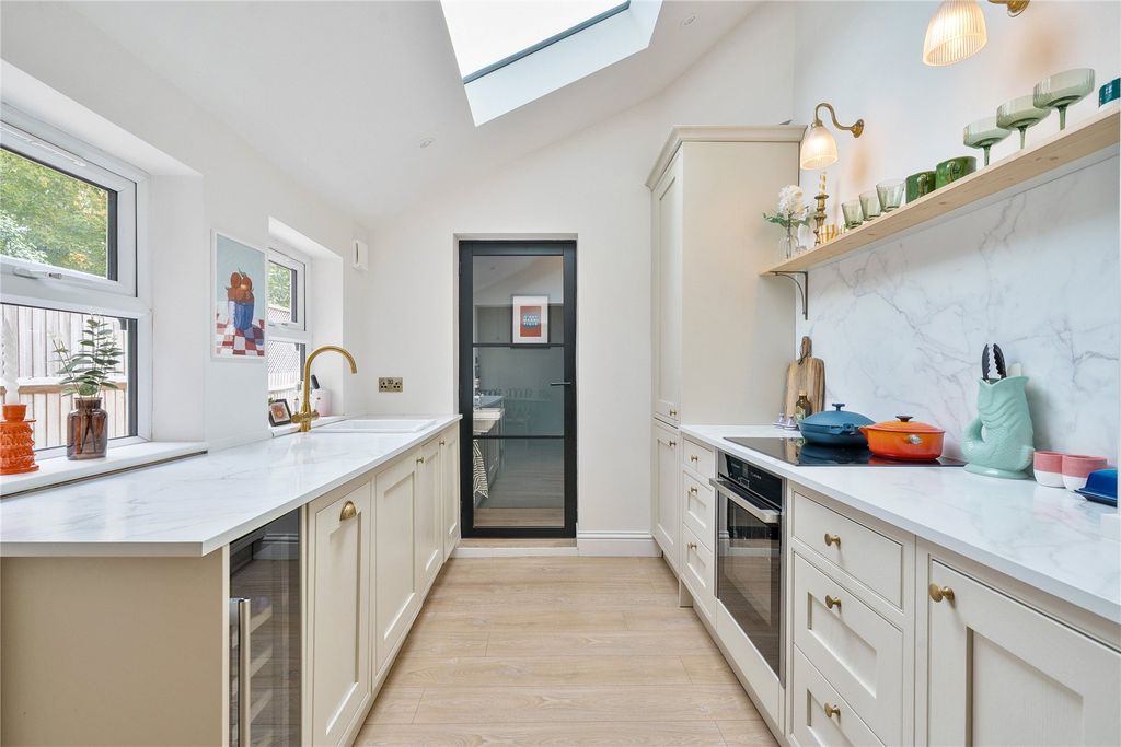 Property photo 3 of 16 Picture No. 08