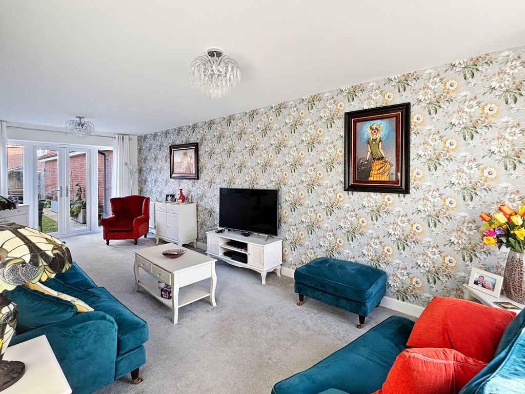 Property photo 3 of 18