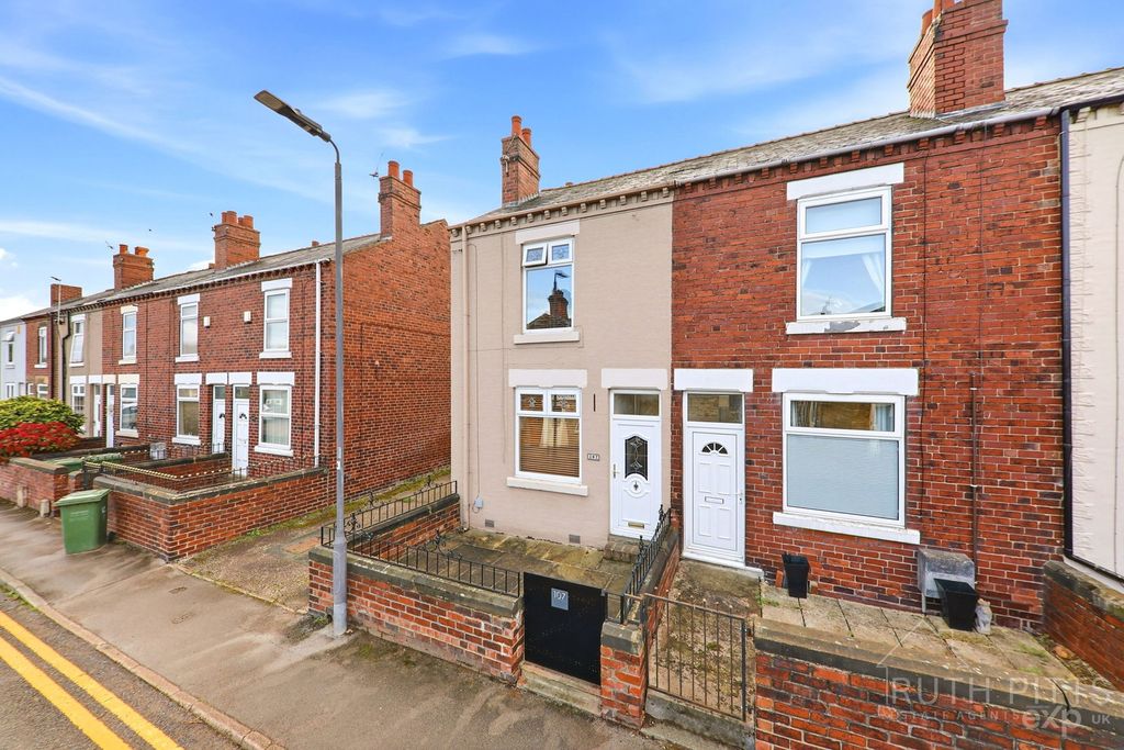 Property photo 2 of 27