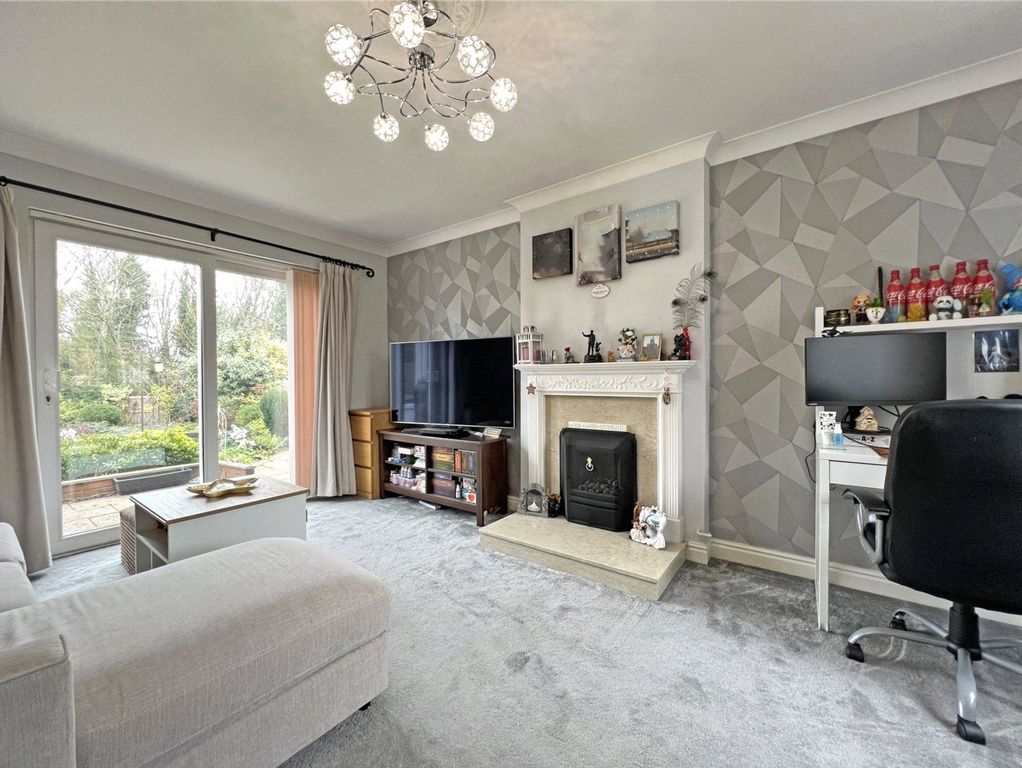 Property photo 2 of 25 Picture No. 30