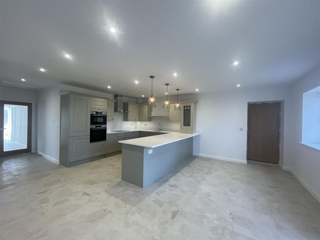 Property photo 2 of 7 Img_5954.Jpeg