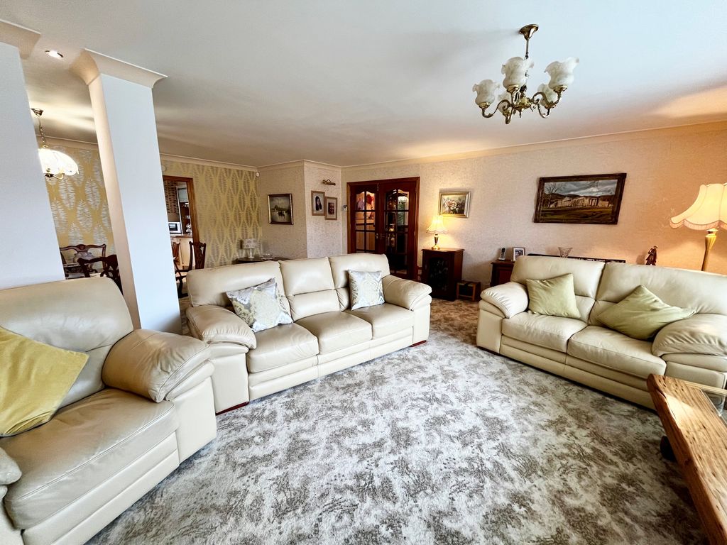 Property photo 3 of 38