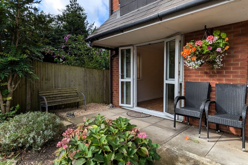 Property photo 2 of 15