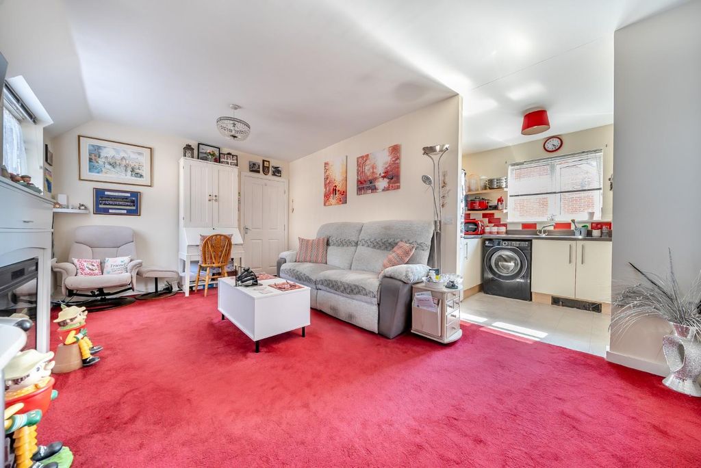 Property photo 3 of 10 10-10-681E2d6d71F01-1282211-Arw-10-10.Jpg