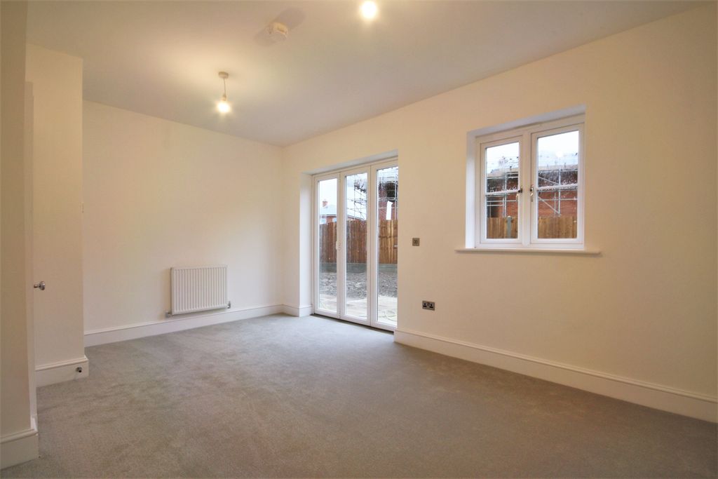 Property photo 3 of 11 Img_4896