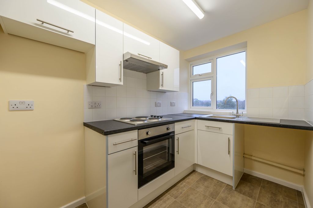 Property photo 3 of 10 Dsc_5627-Hdr