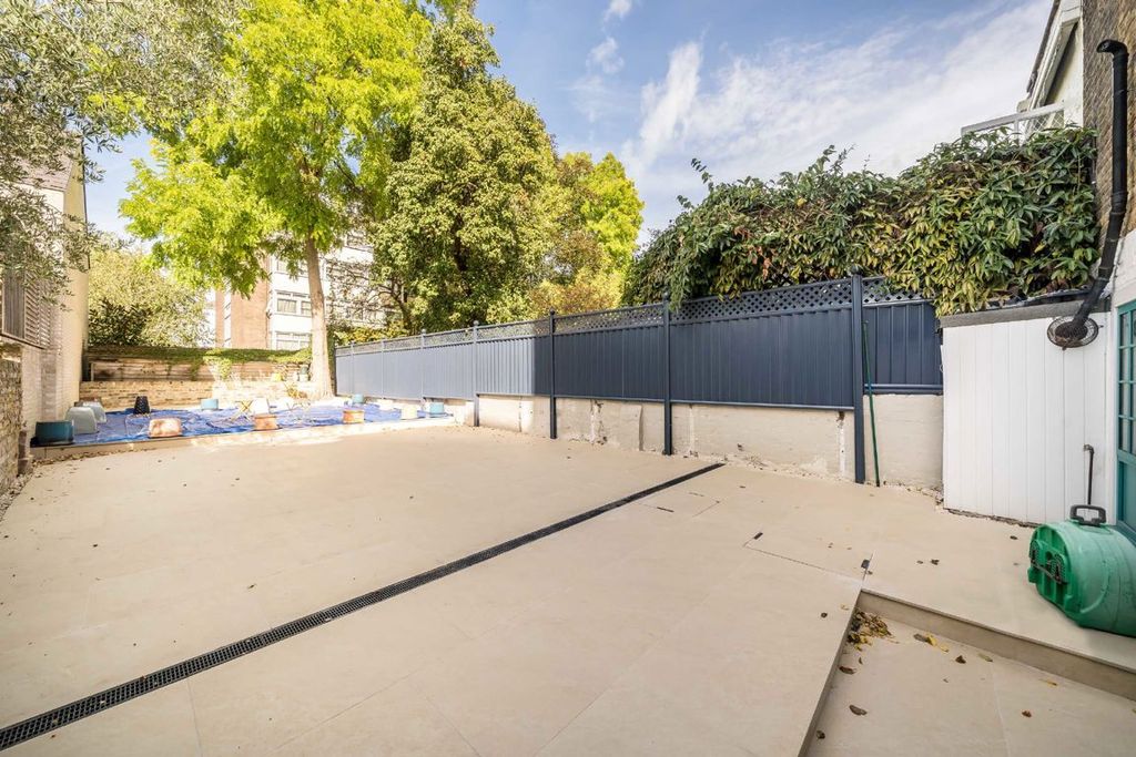Property photo 2 of 2
