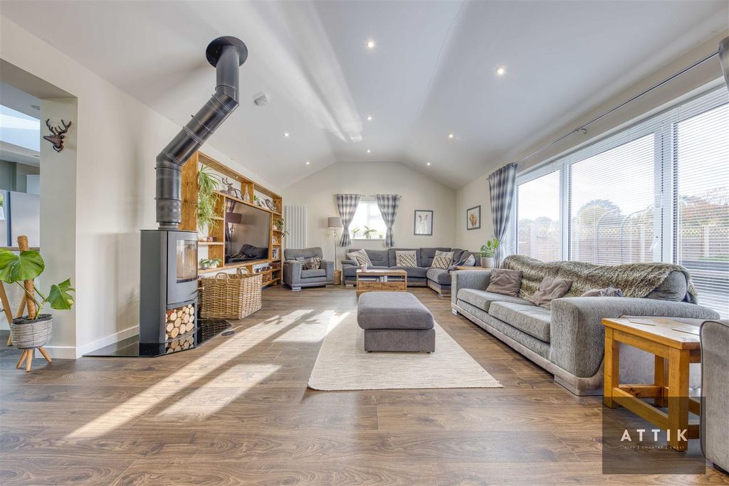 Property photo 2 of 51 Attik-9.Jpg