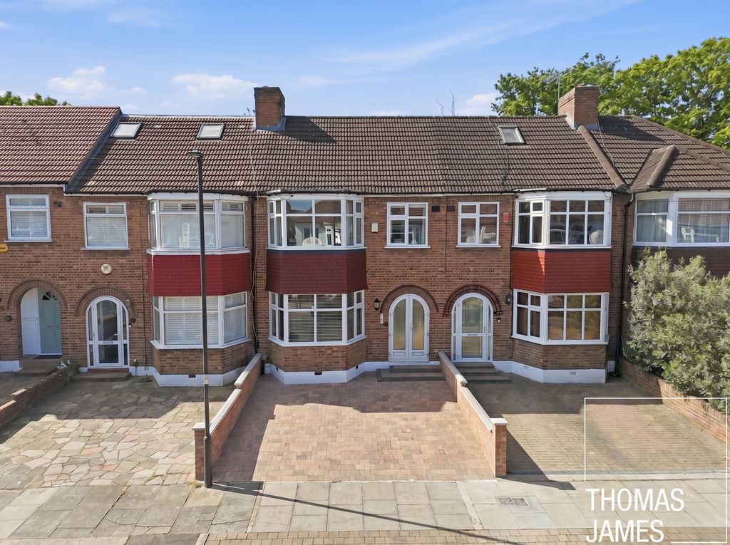 Property photo 1 of 18