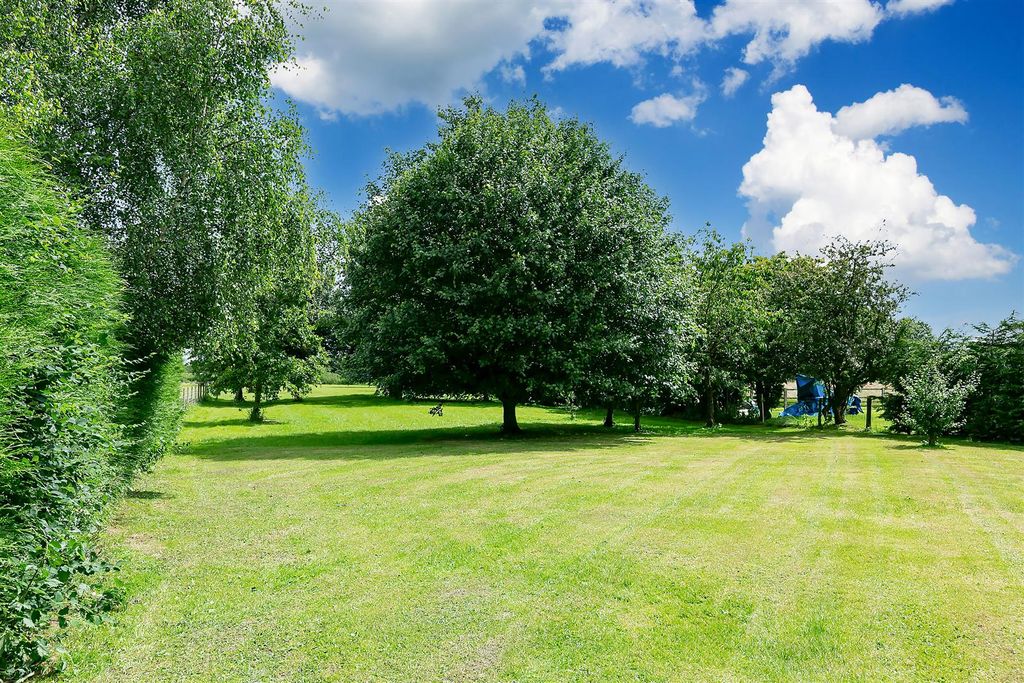 Property photo 3 of 30