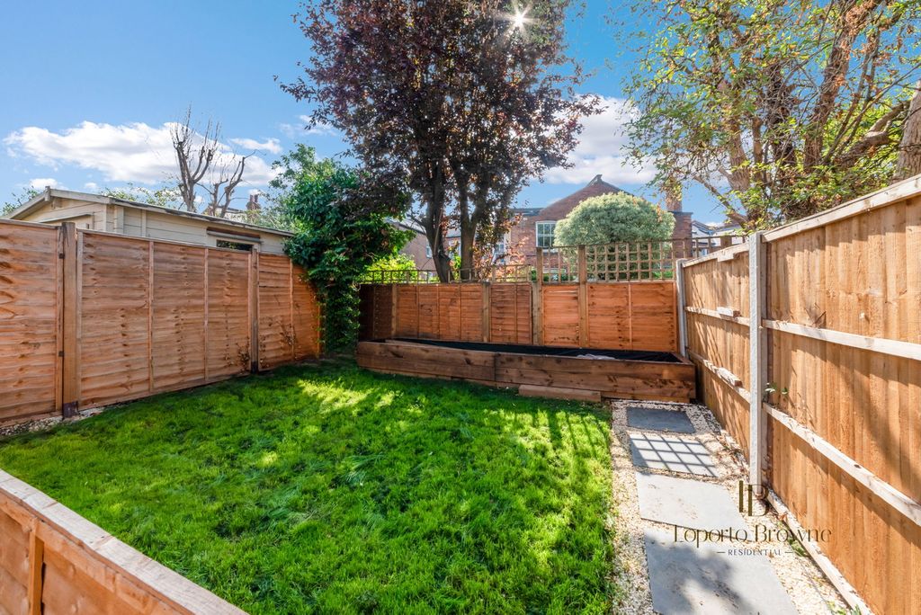 Property photo 1 of 20