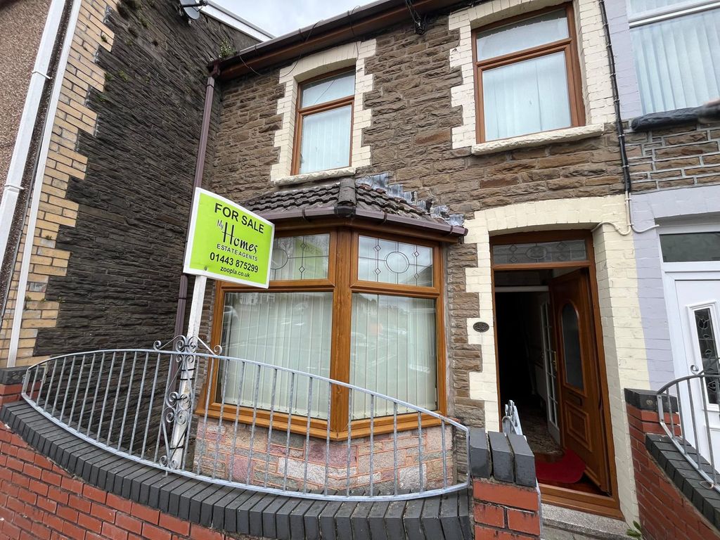 3 bed terraced house for salePark Crescent, Bargoed CF81