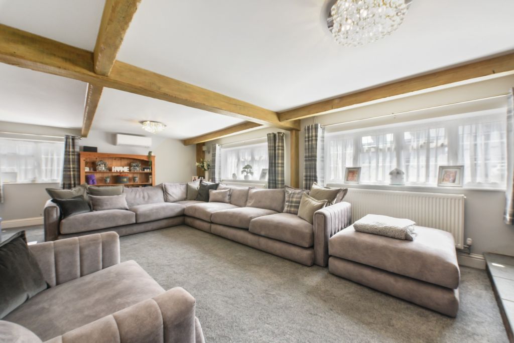 Property photo 2 of 36 4358943
