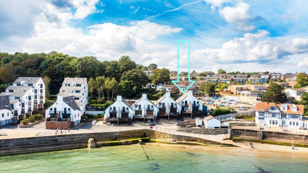 Property photo 1 of 33 4 Websize - With Arrow.Jpg