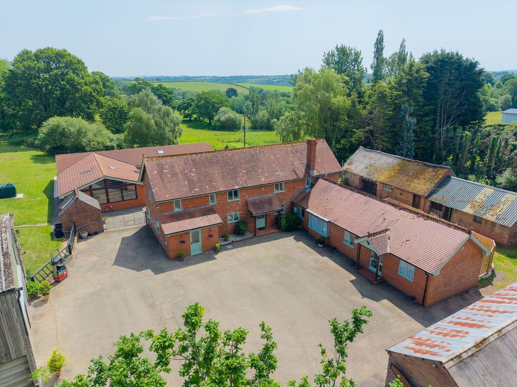 Property photo 1 of 42