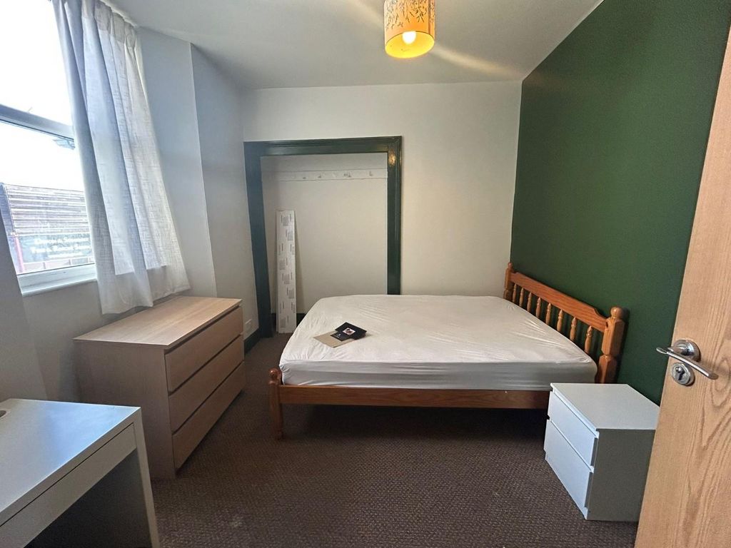 Property photo 2 of 6 B8De9A1E-859E-494E-85cd-E374Ac1F02F7.Jpg