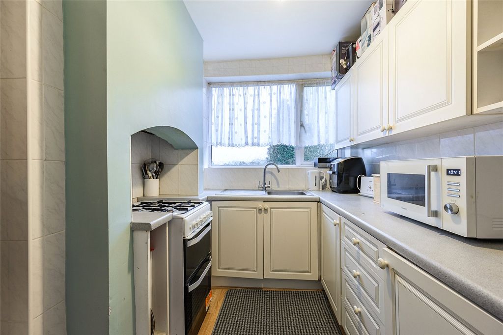 Property photo 3 of 23 Picture No. 04