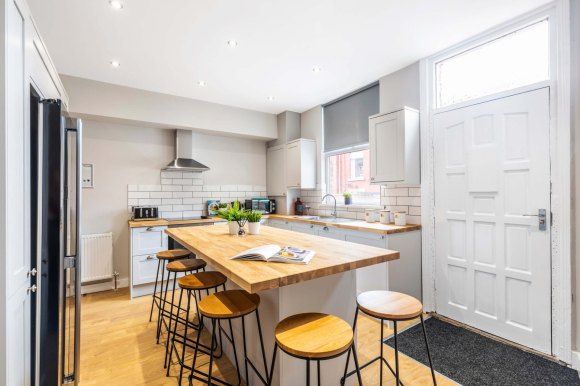 Property photo 2 of 16 8349738.Jpg