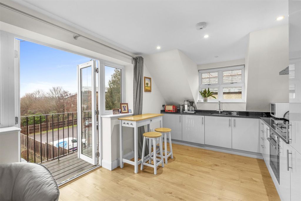 Property photo 2 of 10 Reception Room