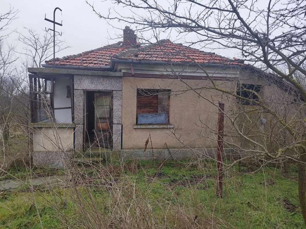 Property photo 1 of 4