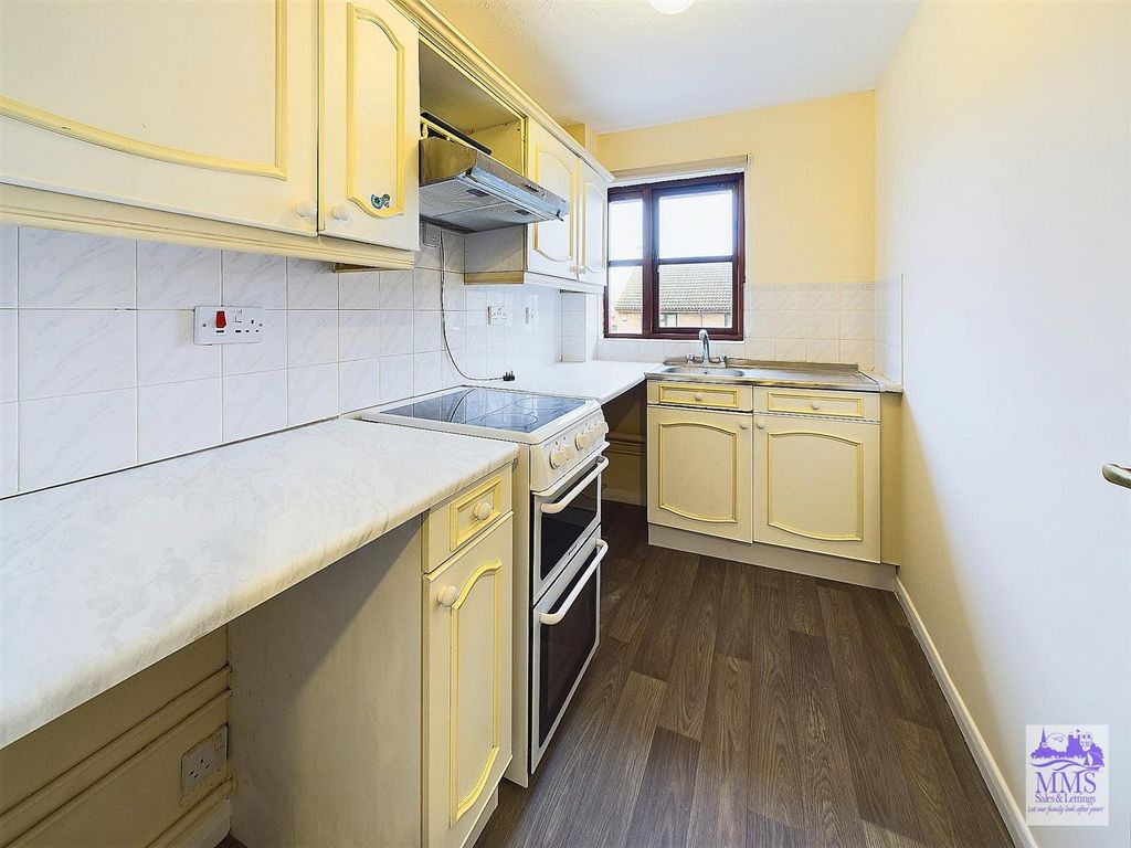 Property photo 3 of 8 Cam02633G0-Pr0264-Still007.Jpg