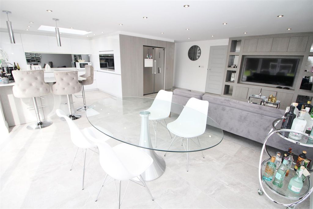 Property photo 3 of 21 Img_8622.Jpg