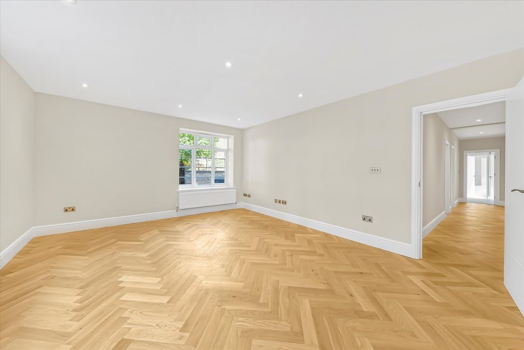 Property photo 2 of 16 Image