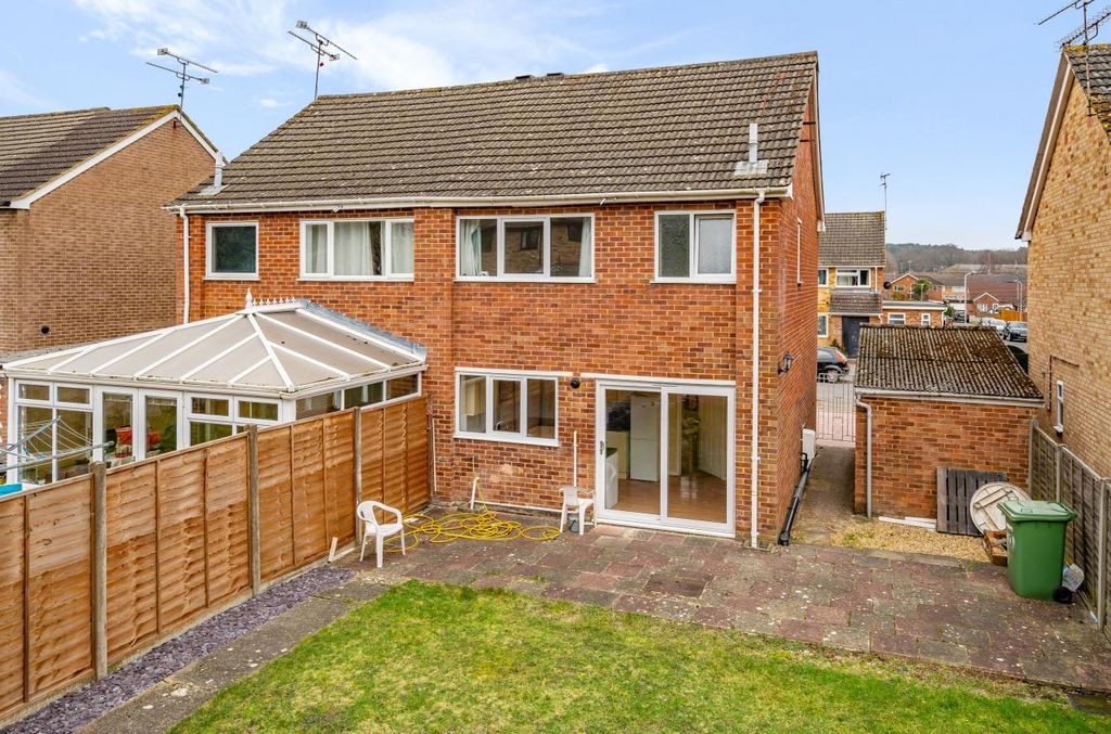Property photo 2 of 10