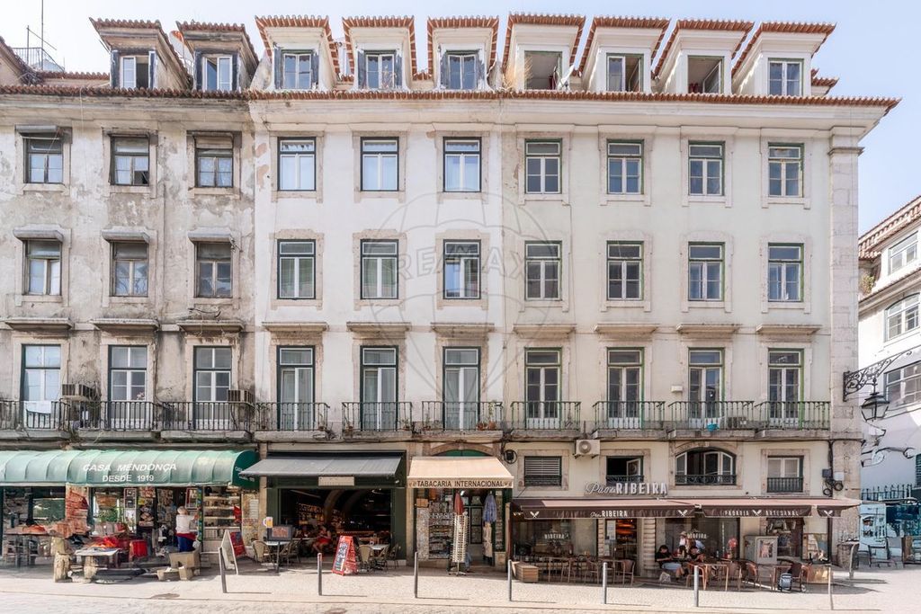 Property photo 1 of 43