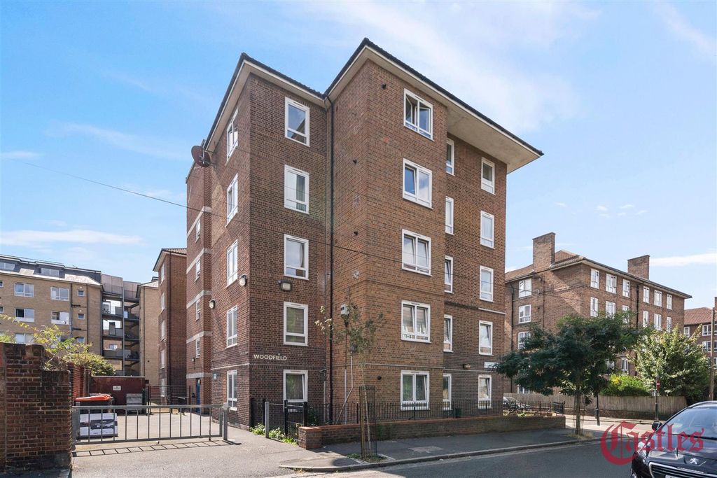 Property photo 2 of 16