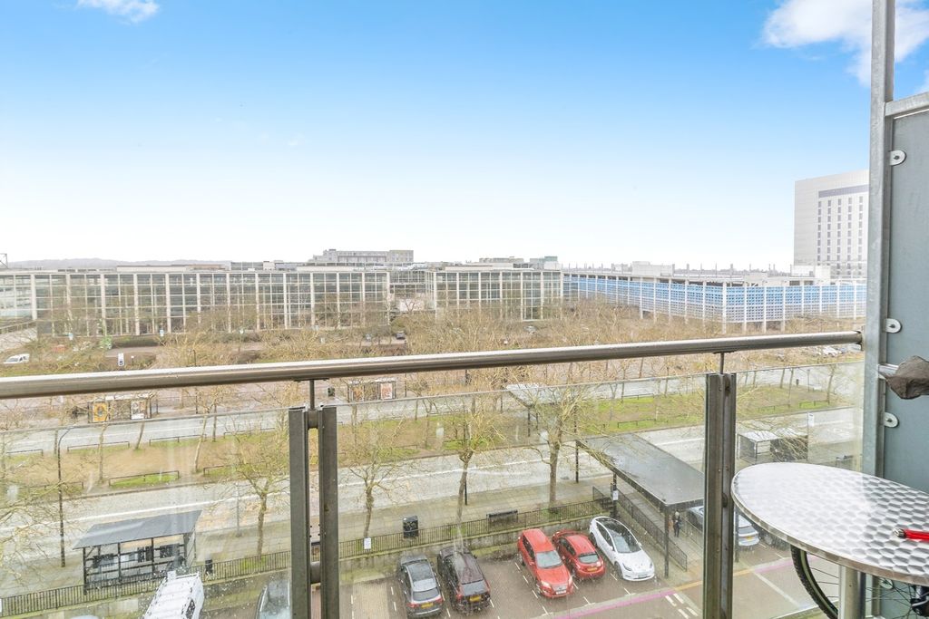 Property photo 3 of 17 Pbox-Img.Jpg