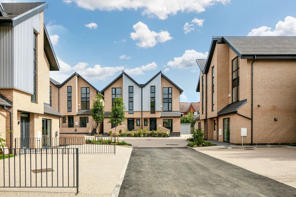 Property photo 1 of 26